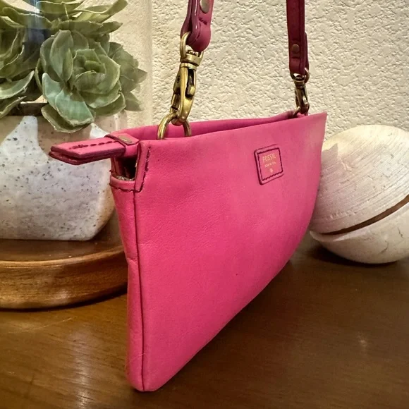 Fossil Pink Leather Crossbody/Shoulder Bag/Convertible Clutch - Picture 4 of 11